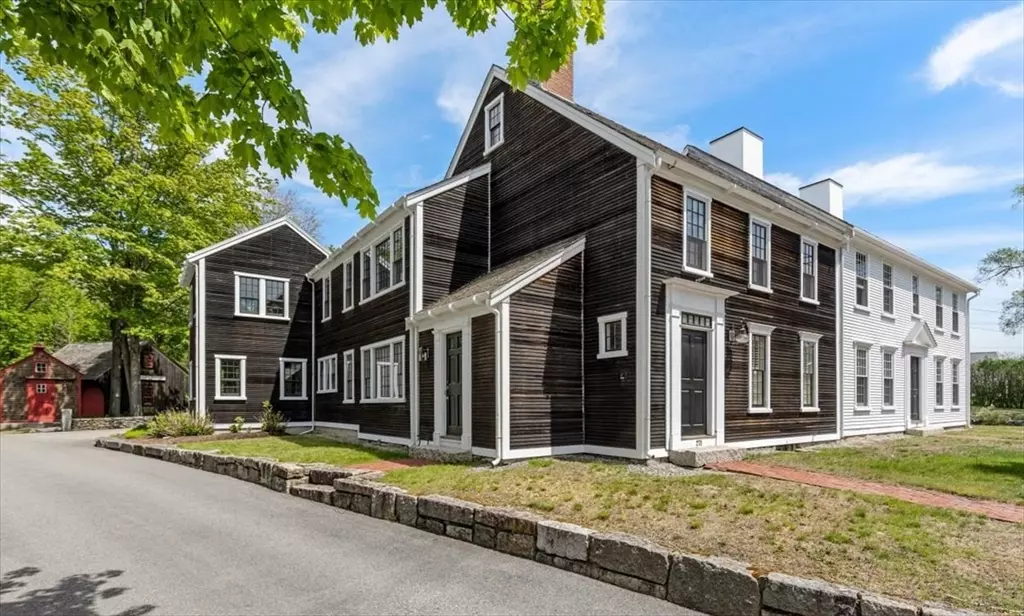 Hingham, MA 02043,271 North St #B