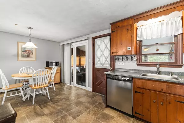 Rockland, MA 02370,48 Centre Ave