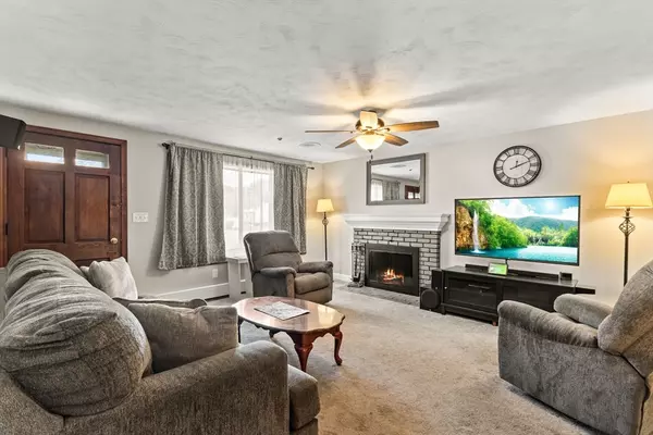 Rockland, MA 02370,48 Centre Ave