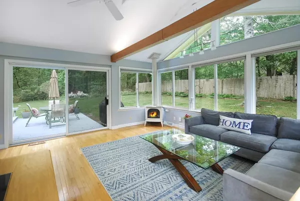 Lincoln, MA 01773,15 Sunnyside Ln