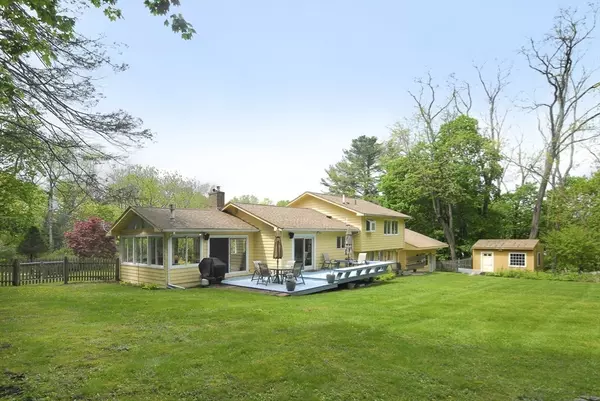 Lincoln, MA 01773,15 Sunnyside Ln