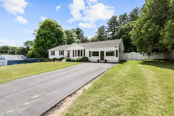 Douglas, MA 01516,48 North