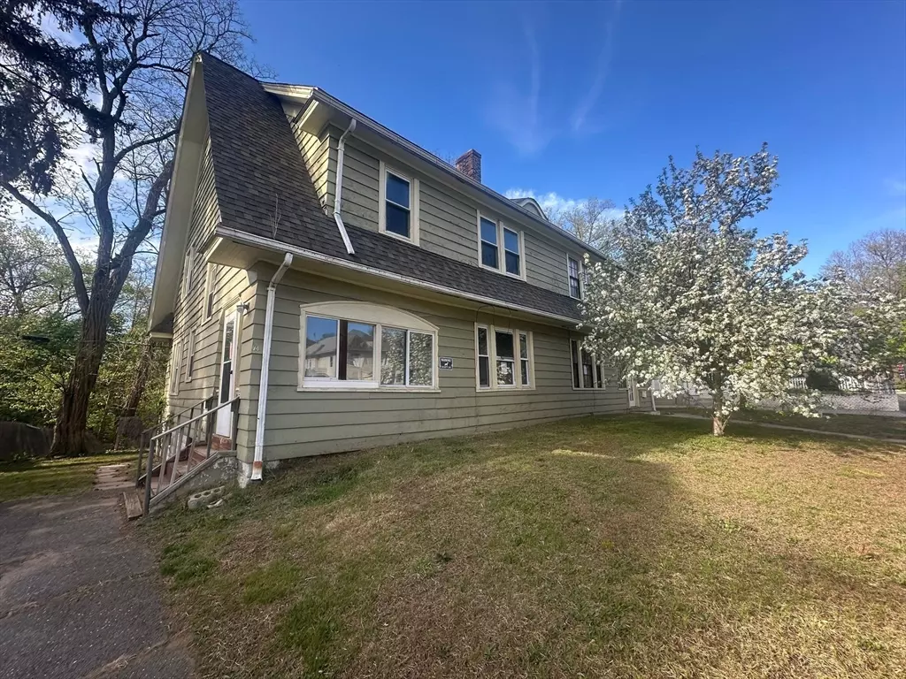 Springfield, MA 01108,74-78 Leyfred Ter