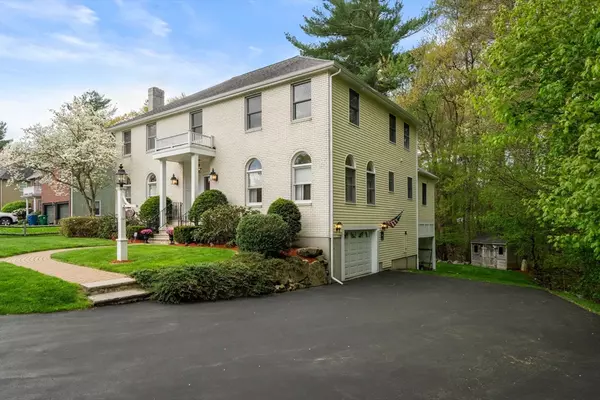 Burlington, MA 01803,9 Corbett Drive