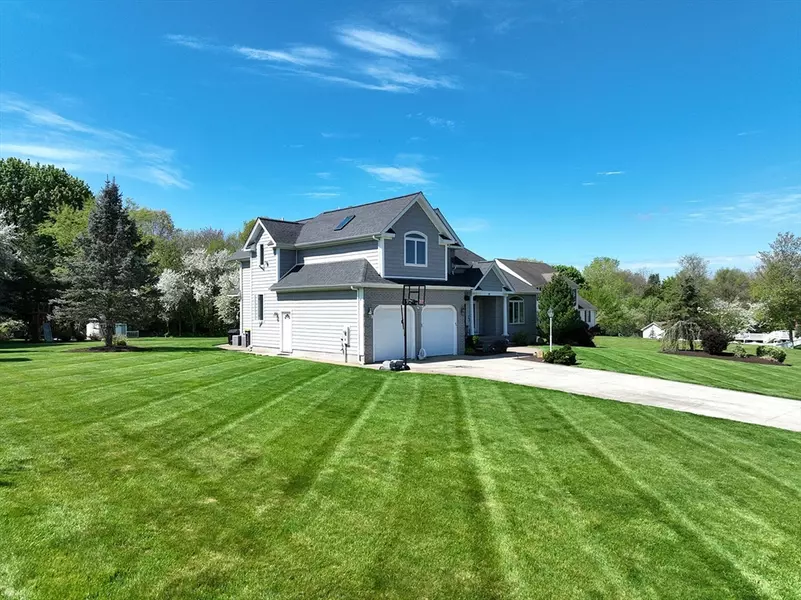 81 Base Lodge, Swansea, MA 02777