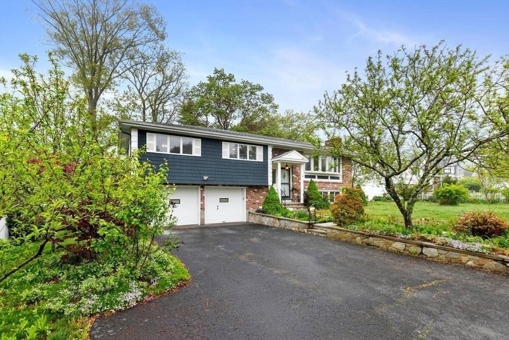 Milton, MA 02186,88 Hilltop St