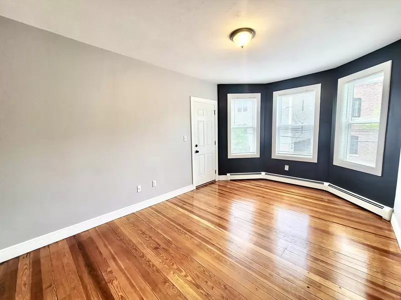 518 Charles St, Providence, RI 02904