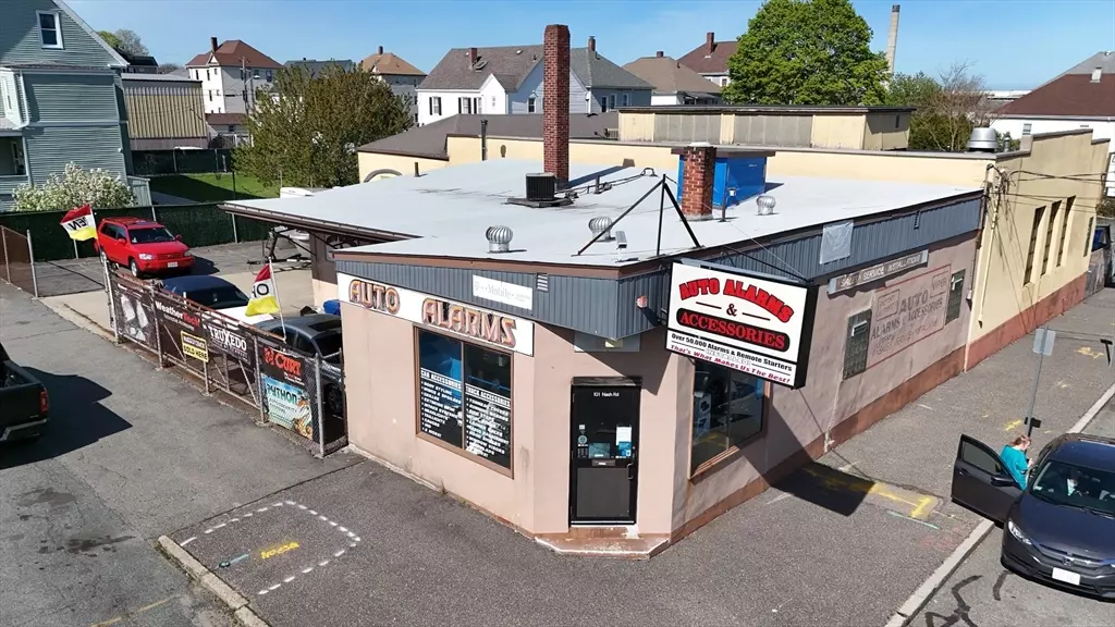 101 Nash Rd, New Bedford, MA 02746