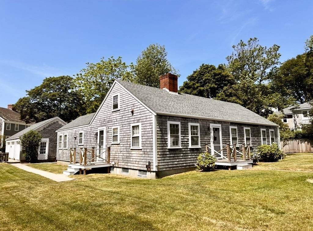 23 Pleasant St, Nantucket, MA 02554