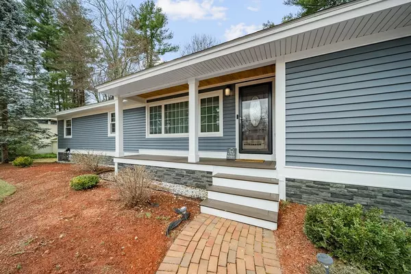 Nashua, NH 03063,12 Franconia Dr