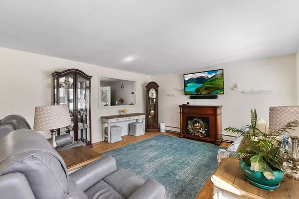 Taunton, MA 02718,25 Stevens Street