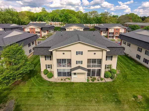 South Hadley, MA 01075,41 W Summit St #51