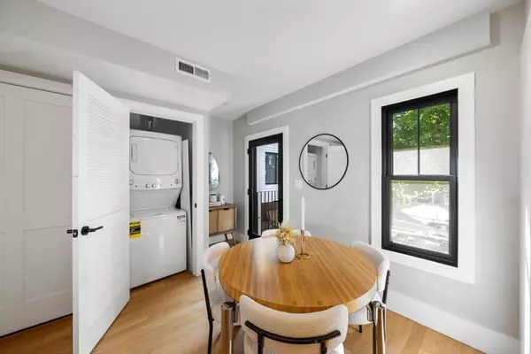 Boston, MA 02128,4-6 Everett Place #2