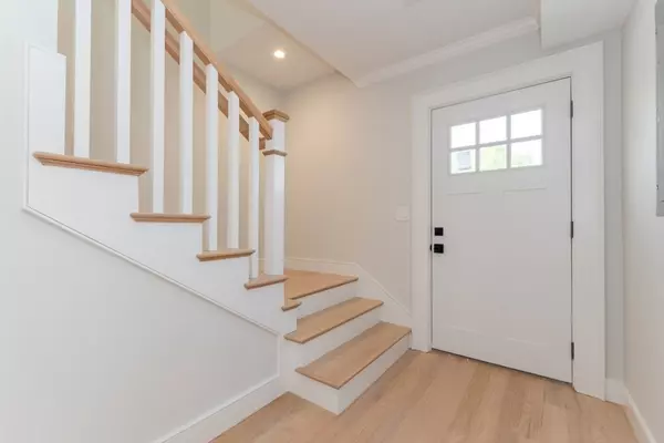 Boston, MA 02131,66 Farquhar St #2