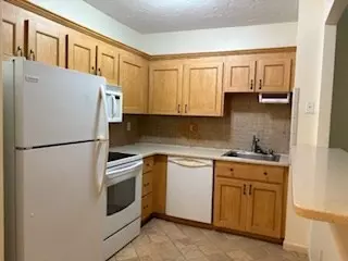 Quincy, MA 02169,58 South St #306