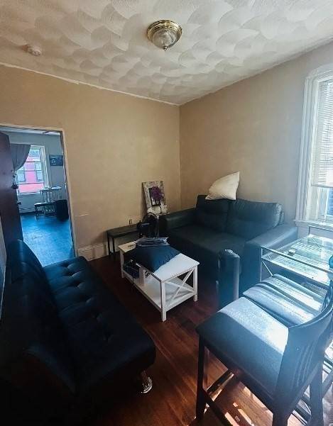 Boston, MA 02113,39 Cooper Street #4