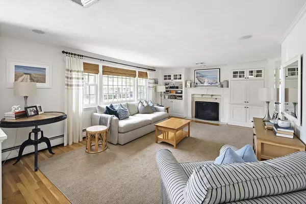 Hingham, MA 02043,1 Winthrop Rd