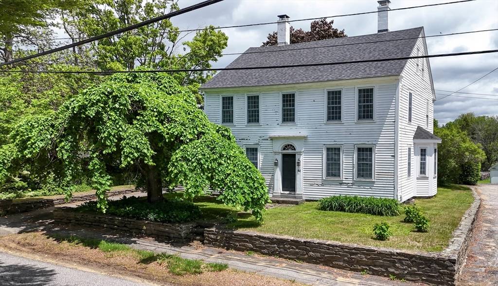 82 Petersham Rd, Hardwick, MA 01037