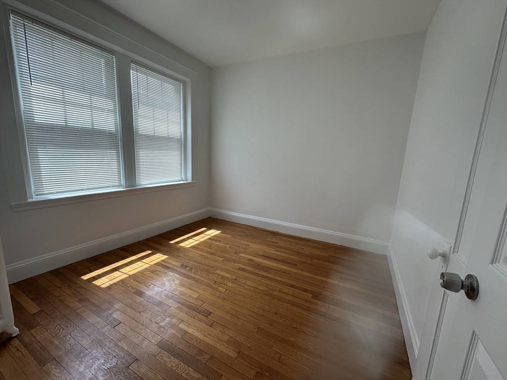 Boston, MA 02135,318 Summit Avenue #8