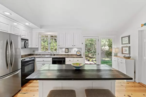 Sandwich, MA 02537,6 Putting Green Cir