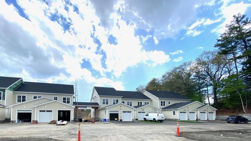 Georgetown, MA 01833,206 W. Main #5