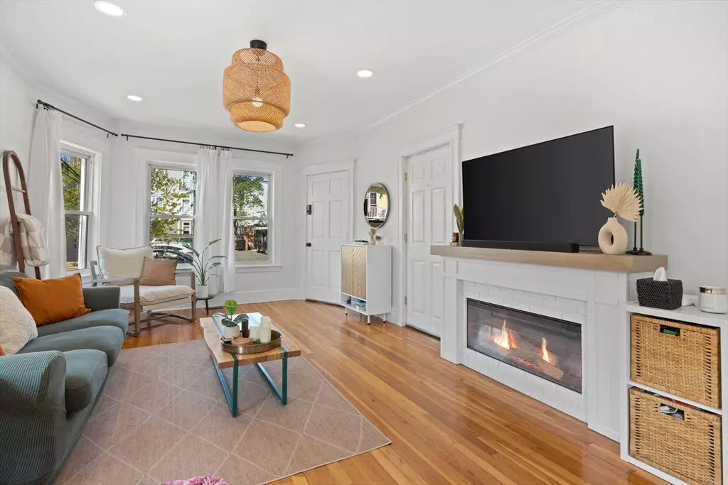 Somerville, MA 02143,29 Mansfield Street #1