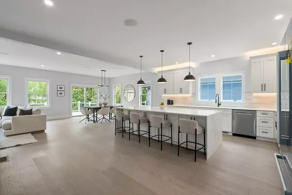 Dedham, MA 02026,67 Pine St.