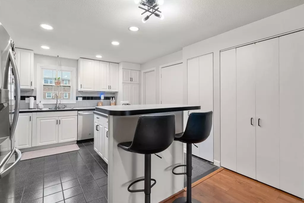 South Hadley, MA 01075,540 Granby Rd #134