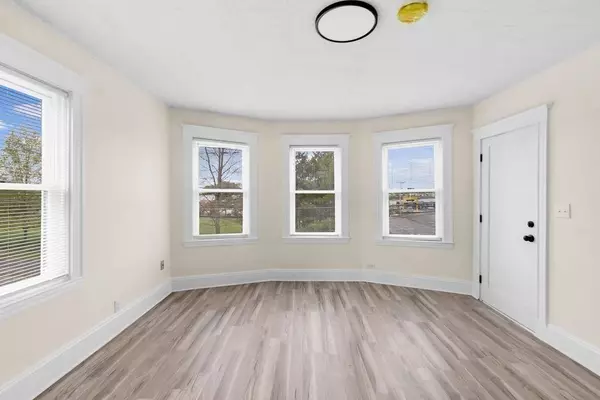 Fairhaven, MA 02719,65 Sycamore St