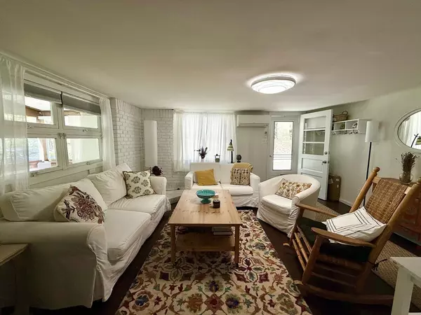 Goshen, MA 01032,12 Cherry Rd