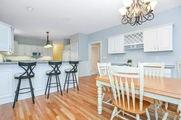 Medway, MA 02053,17 Stable Way