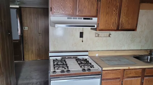 Danvers, MA 01923,98 Newbury #30A