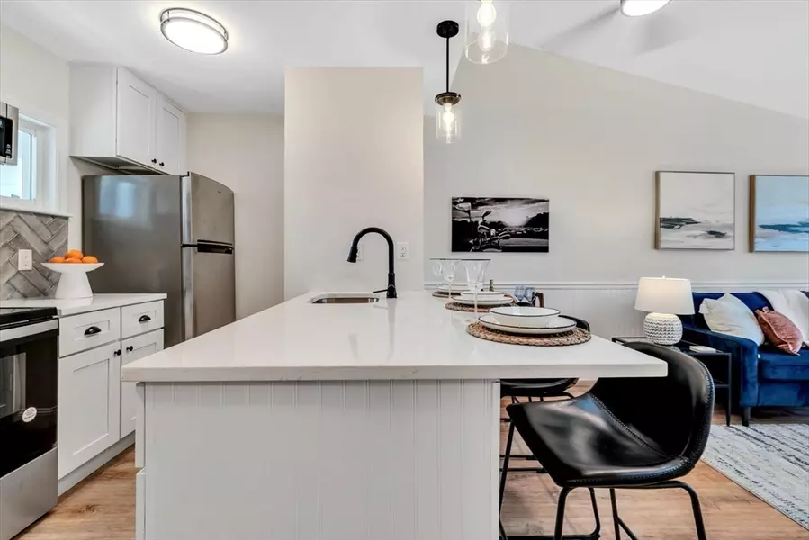 82 Fletcher #F, Brewster, MA 02631