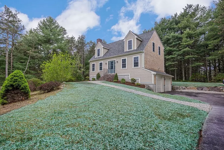 55 Myles Standish Dr, Carver, MA 02330