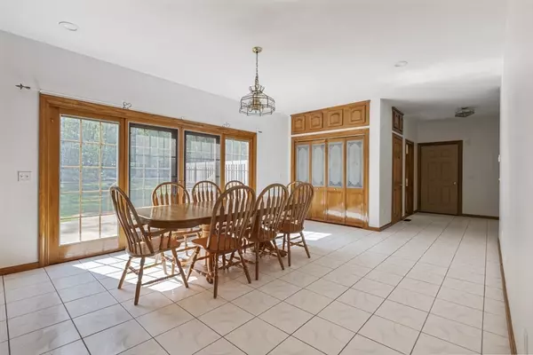 Oxford, MA 01540,27 Sullivan Blvd