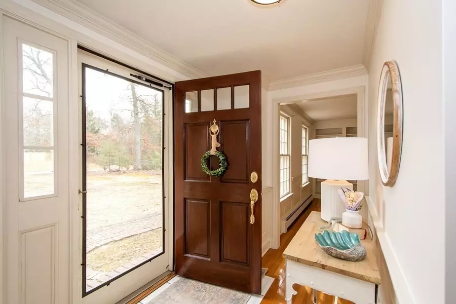 162 Forest St, Duxbury, MA 02332