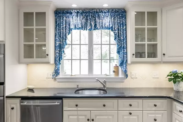 Ipswich, MA 01938,417 Linebrook Road