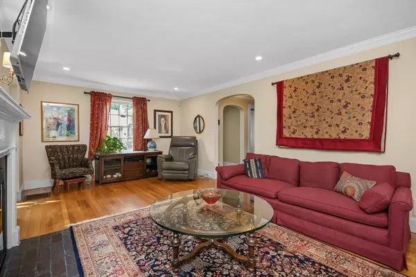 Newton, MA 02461,11 Stony Brae Road