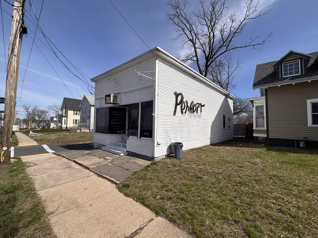 Chicopee, MA 01020,155 East St #151