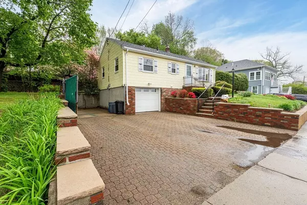 Arlington, MA 02474,303 Forest St