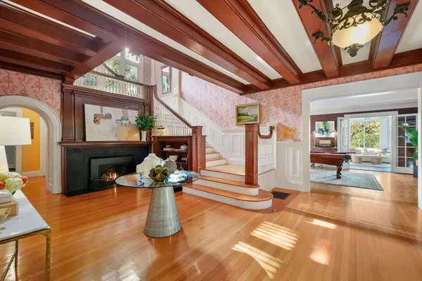 Wellesley, MA 02481,51 Abbott Road