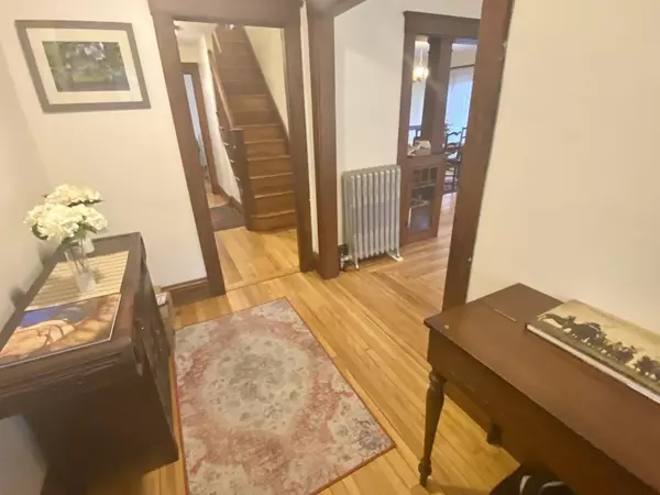 Somerville, MA 02144,911 Broadway #1