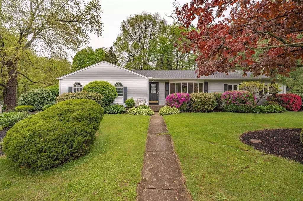 West Springfield, MA 01089,136 Butternut Hollow Rd