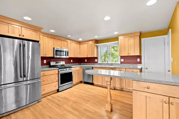 Beverly, MA 01915,9 Orchard St