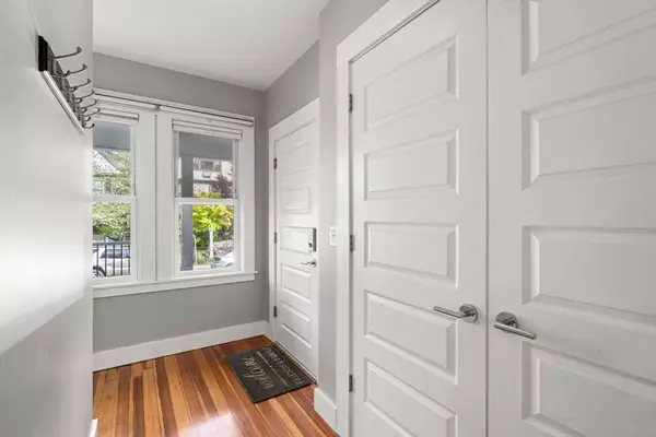 Boston, MA 02131,117 Sycamore St #1