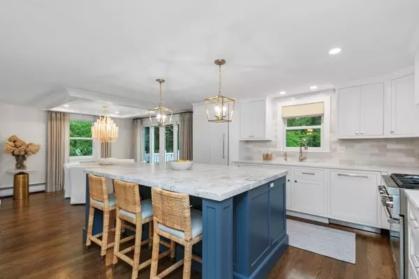 Dedham, MA 02026,48 Carol Dr