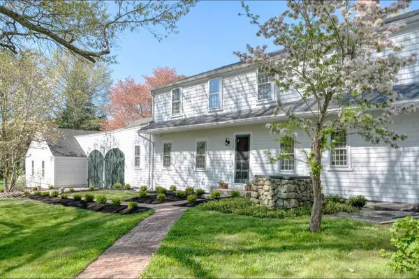 Hanover, MA 02339,336 Broadway