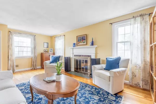 Natick, MA 01760,2 Greenwood Rd