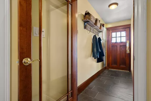 Brookline, MA 02467,34 Sheafe St #1