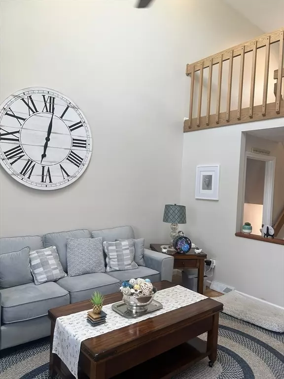 Wilbraham, MA 01095,2205 Boston Rd #P157